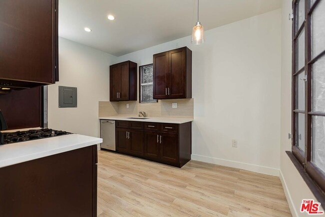 Photo - 7223 Willoughby Ave Unit 104