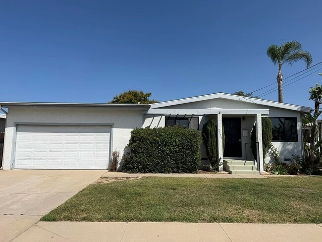 Building Photo - 2124 Hemlock Ave
