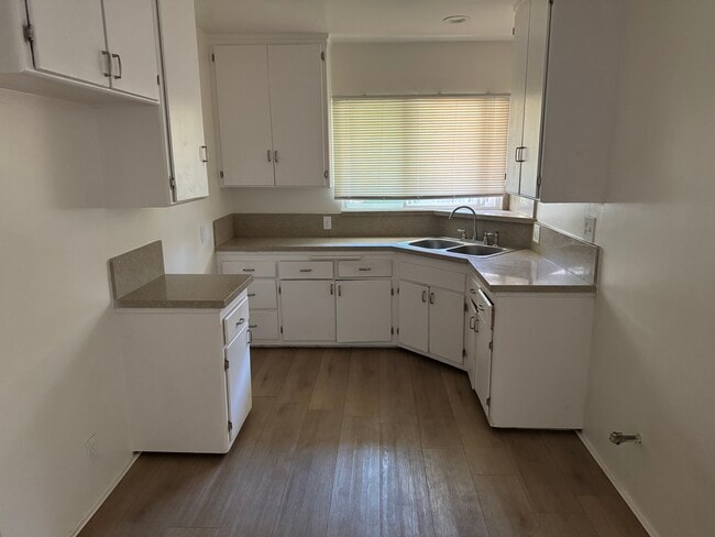 Photo - 10630 S Crenshaw Blvd Unit #3 Lewis Apartment