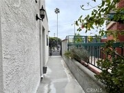 Photo - 327 W Stocker St Townhome