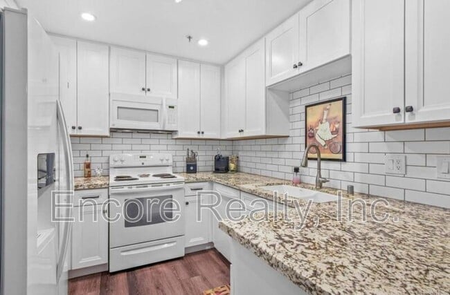 Building Photo - 11255 Tierrasanta Blvd Unit 81 Rental