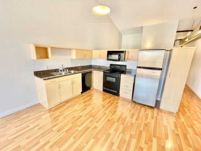Studio Loft in Downtown San Diego w/ Vault... - Studio Loft in Downtown San Diego w/ Vault... Unit 415
