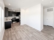 Photo - ~ AVAILABLE NOW ~ DUPLEX (LEFT)