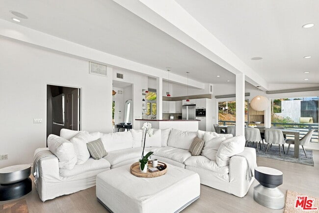 Photo - 24742 Malibu Rd