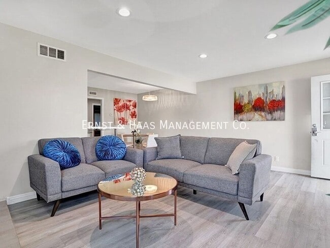 Photo - 17071 Oak Ln Unit C