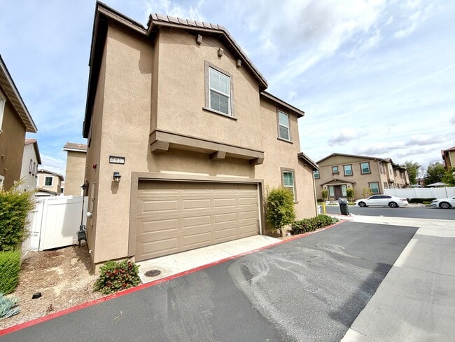 Photo - 3 bedroom Solar Home in Heirloom Farms for LEASE!