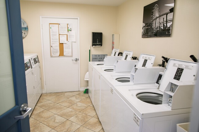 Photo - 2721 2nd St Unit 202