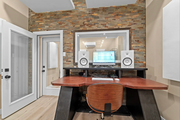 Music Studio - 6669 De Longpre Ave Unit Studio