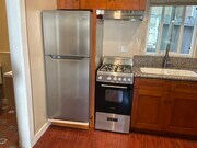 Photo - 564 W 36th St