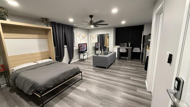 Photo - 1865 Magdalene Way