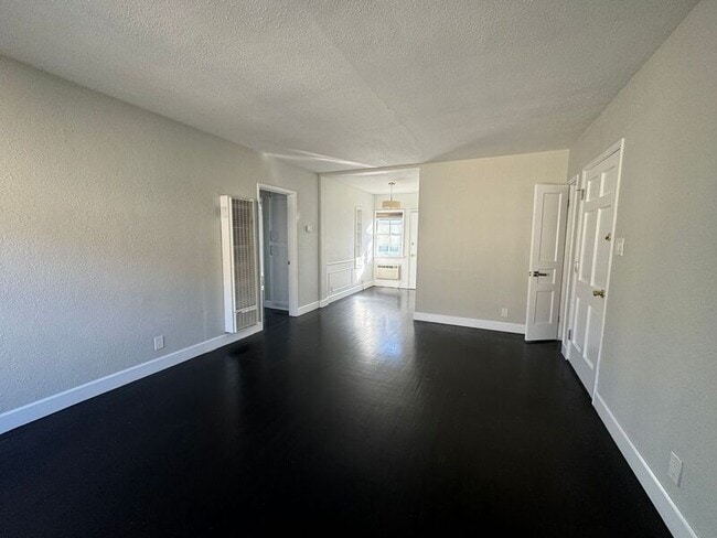 Photo - 1325 S Highland Ave