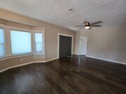 Photo - 3BD/2BA w/ Driveway Parking!