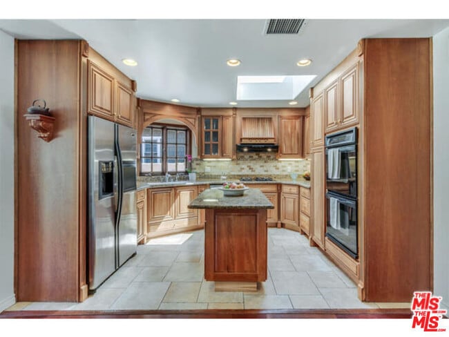 Photo - 4224 Beethoven St