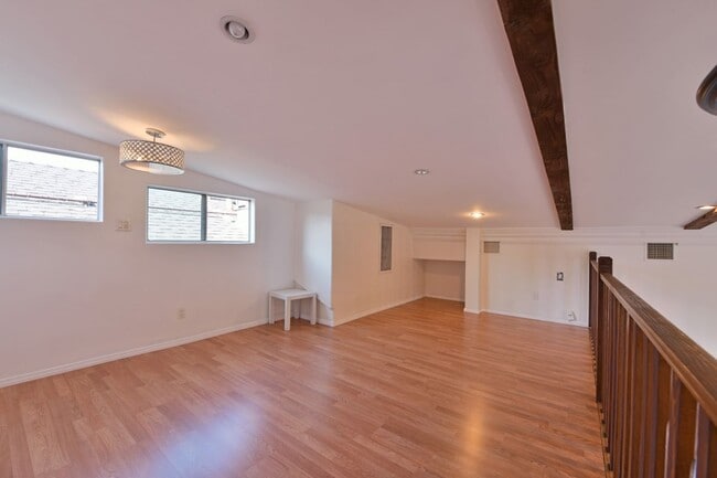 Photo - 7929 Blackburn Ave Apartment