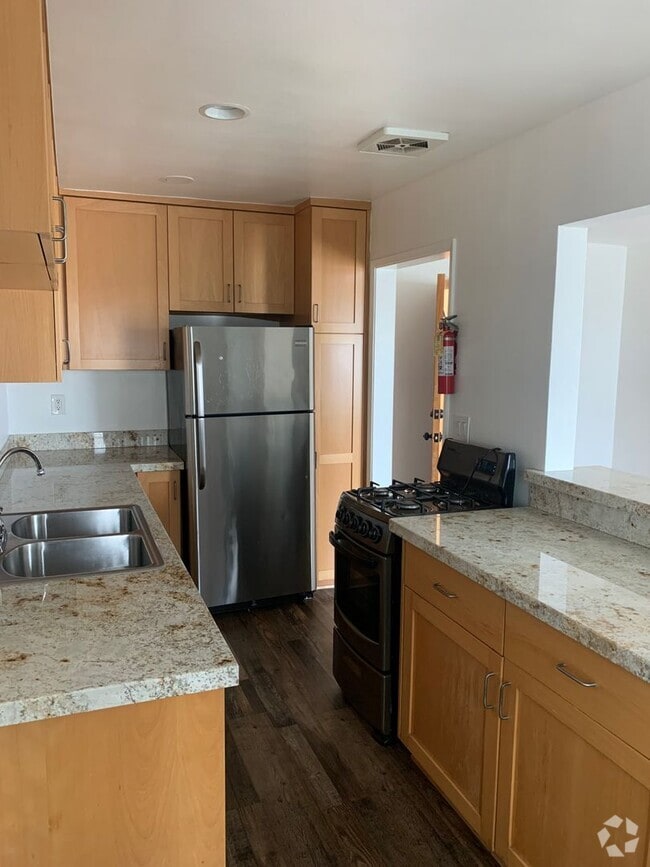 Building Photo - Live Your Best Life in the Heart of Hillcr... Unit 45 Rental