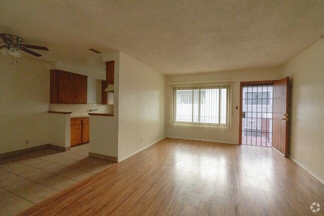 Building Photo - 234 E Tamarack Ave Unit 7 Rental