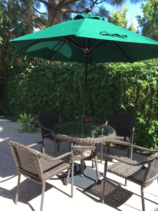 Photo - 5608 Roundtree Pl