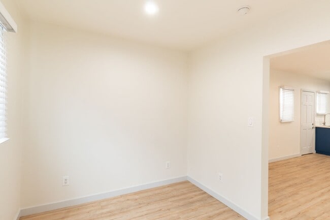 Photo - 1208 Daisy Ave Unit 09
