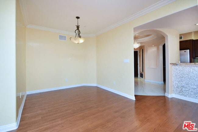 Photo - 1000 Granville Ave Condo Unit 301