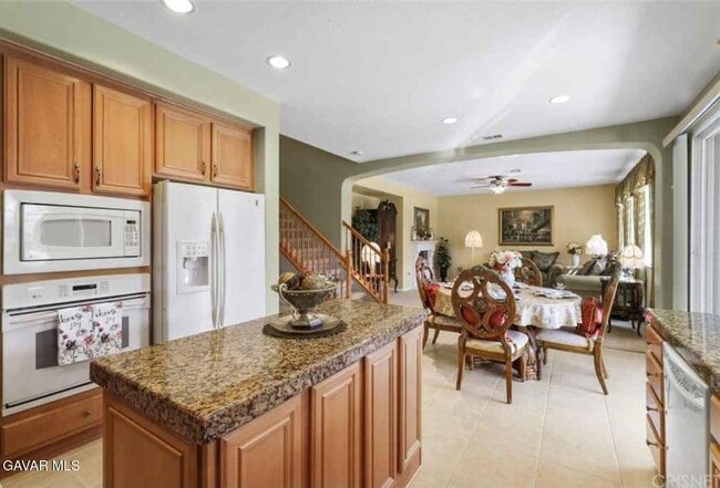 Photo - 2406 Loganberry Cir