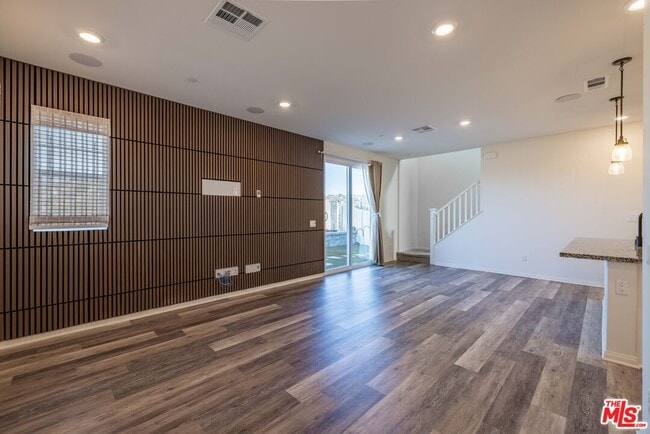 Photo - 27639 Sawtooth Ln