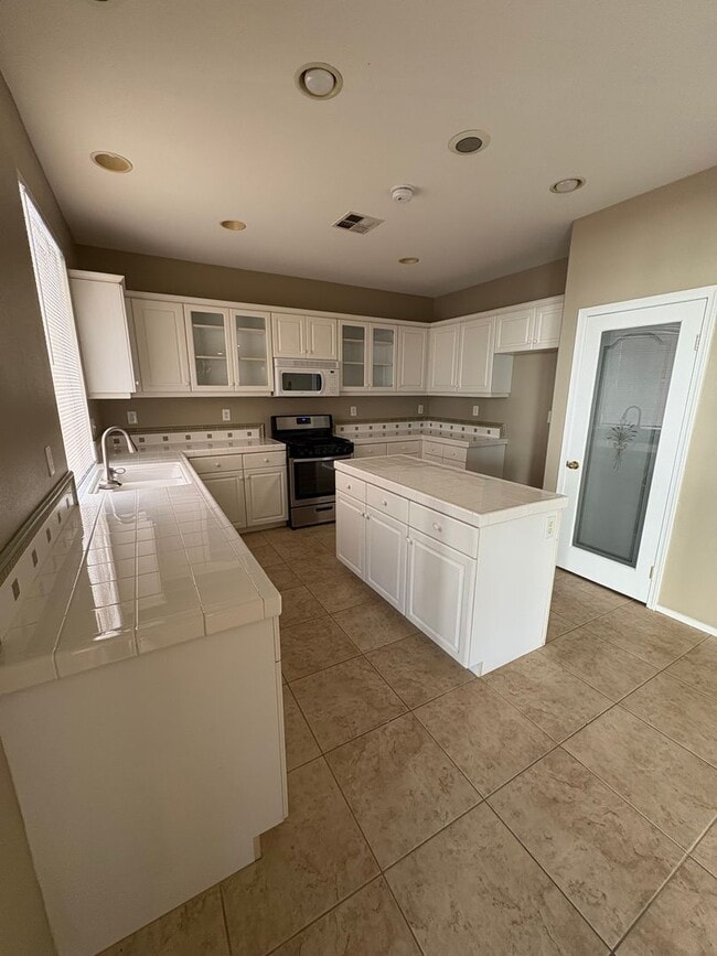 Photo - Beautiful 2-story home