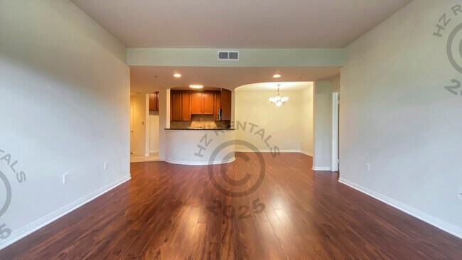 Photo - 12140 Moorpark St