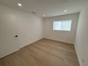 Photo - 14165 Calvert St