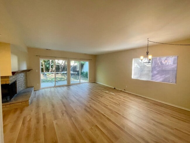 Building Photo - 755 Firenze Pl Unit B