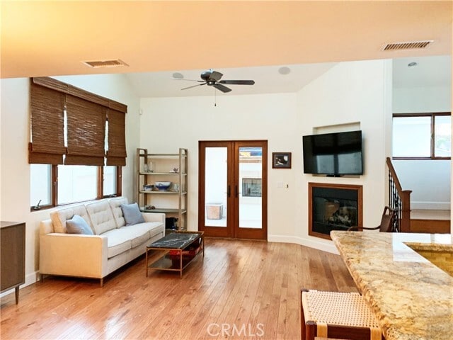 Photo - 601 Poinsettia Ave