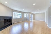 Photo - 604 W Wilson Ave Townhome