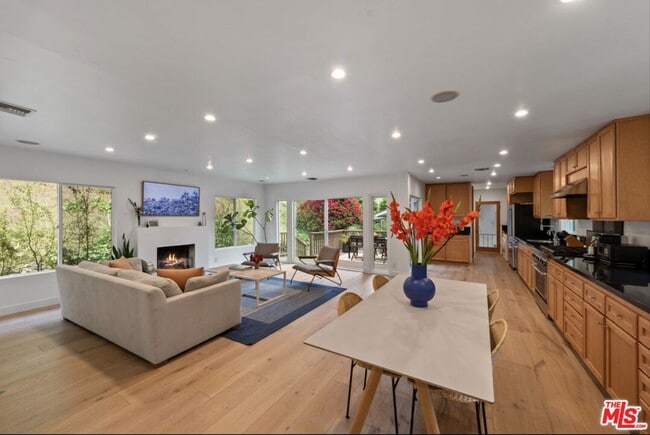 Photo - 3520 Mandeville Canyon Rd