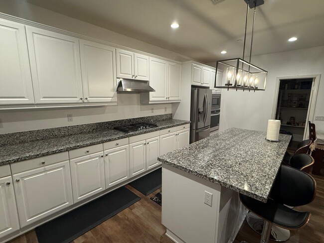 Photo - 8001 Country Mile Ln