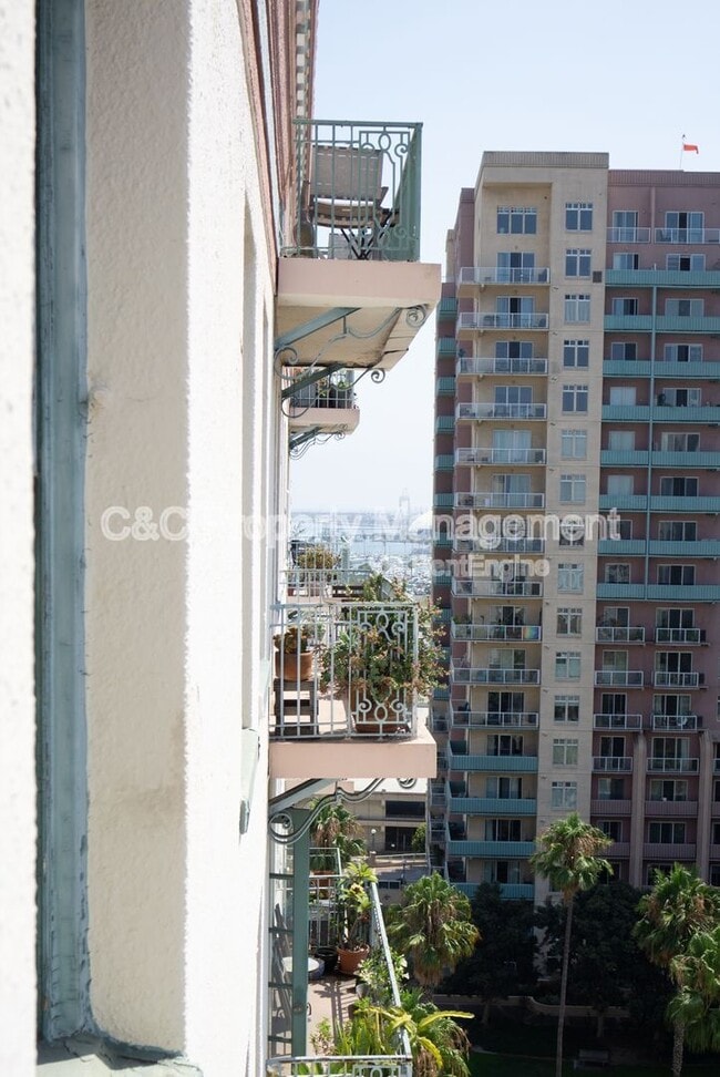 Building Photo - 455 E Ocean Blvd Unit 1106 Rental