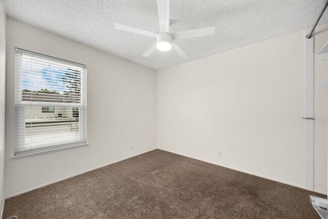 Photo - Newly updated 3 bed / 1.5 bath townhome in the desirable Sherwood Village