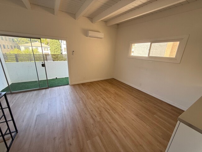 Photo - 1544 S Beverly Glen Blvd Unit 1540