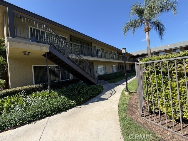 Building Photo - 1430 W Lambert Rd Unit 382