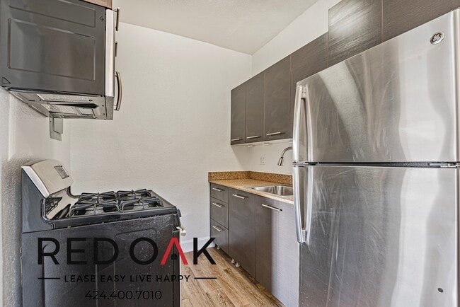 Photo - 1417 N Bronson Ave Unit 211