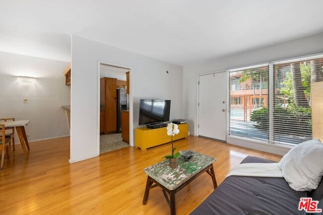 Photo - 1400 Hayworth Ave Unit 7