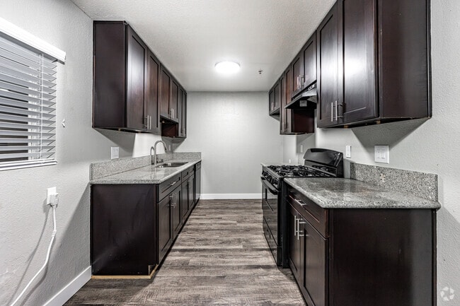 3BR, 2BA - 1,100SF - Kitchen - Sereno Hills