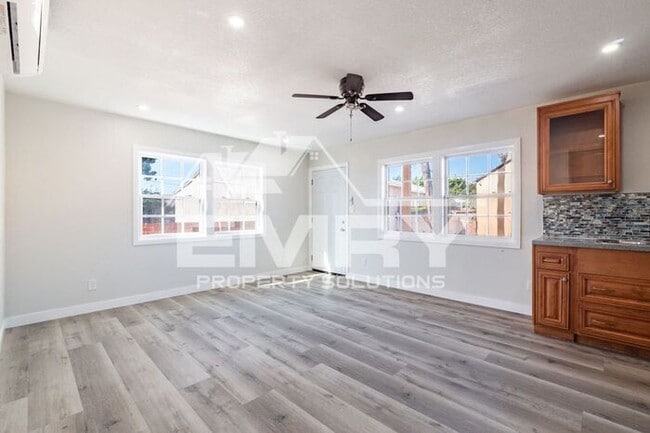 Building Photo - Available for rent in Lynwood 2 Bed 2 Bath...