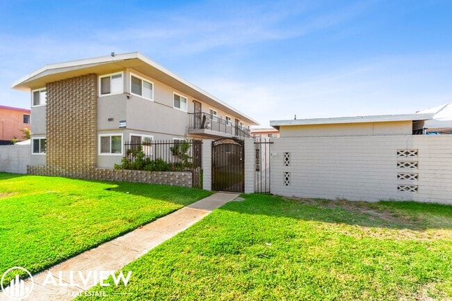 Photo - 3407 W Olinda Ln Unit C