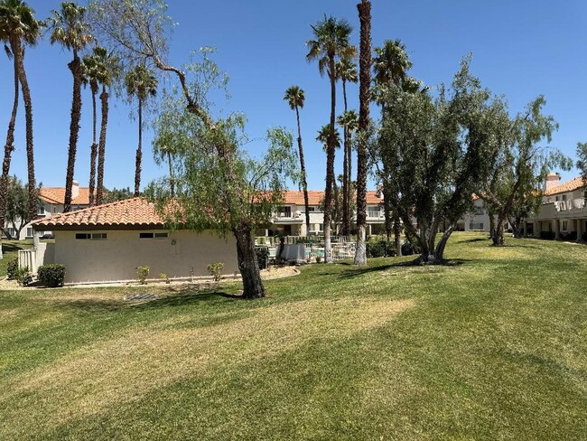 Photo - 688 Vista Lago Cir N