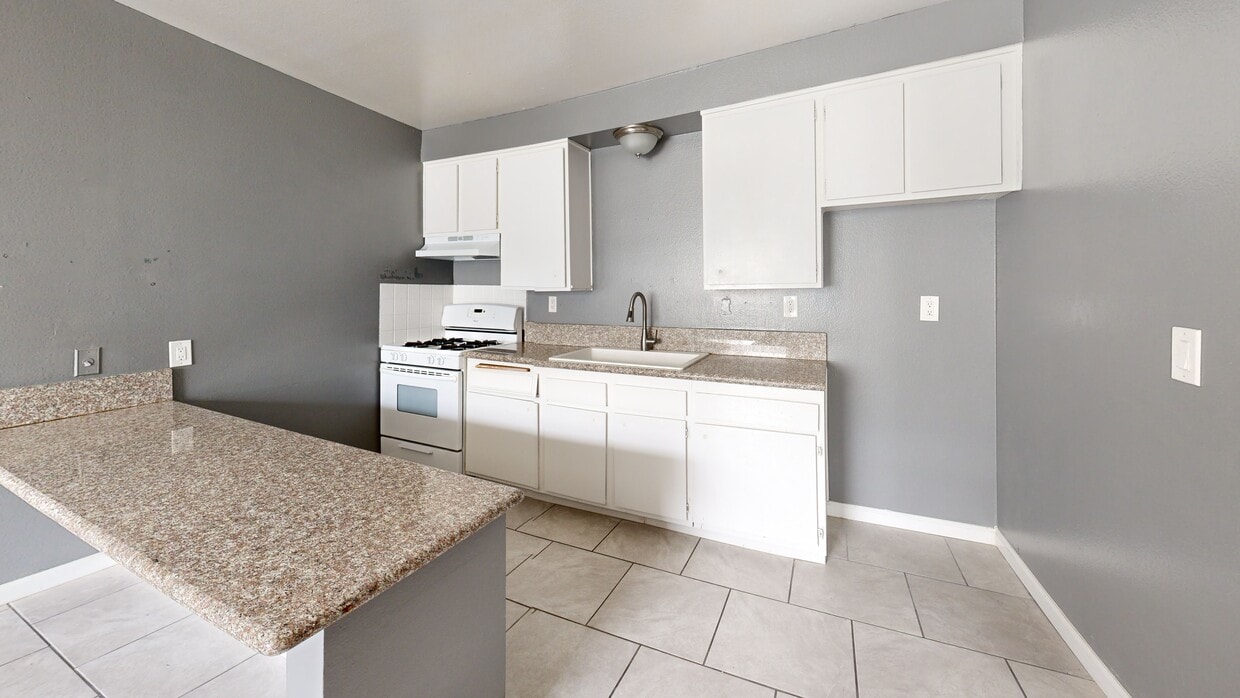 3D Tour - White Street Apartments