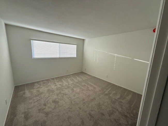 Photo - 16811 Unit D