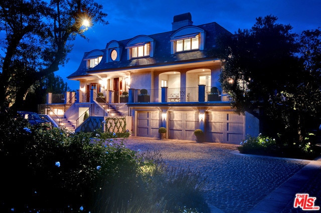 Building Photo - 980 Stradella Rd