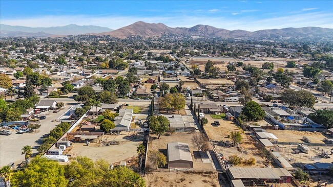 Photo - 4270 Woodward Ave