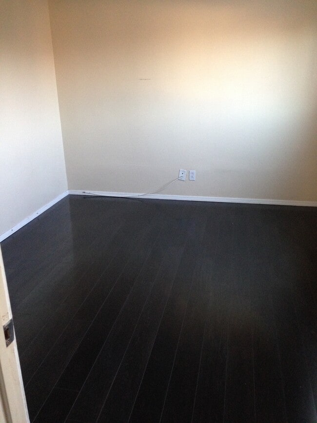 Building Photo - 2135 7th Ave Unit 3