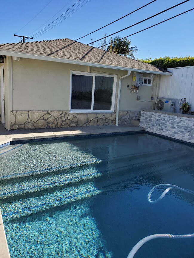 Photo - 9712 Cresta Dr Unit B