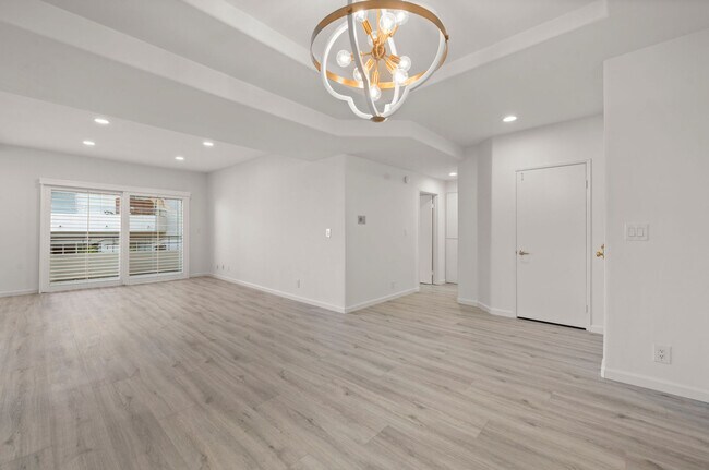 Photo - Carlyle Condominiums